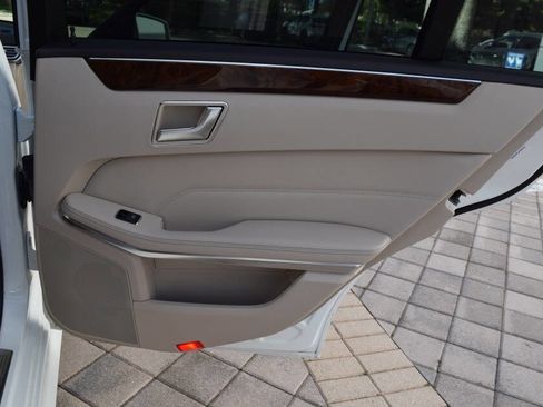 Used 2014 Mercedes-Benz E 350 Sedan image 75