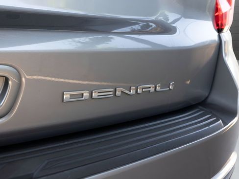 Used 2021 GMC Yukon XL Denali w/ Denali Ultimate Package AWD/4WD image 22