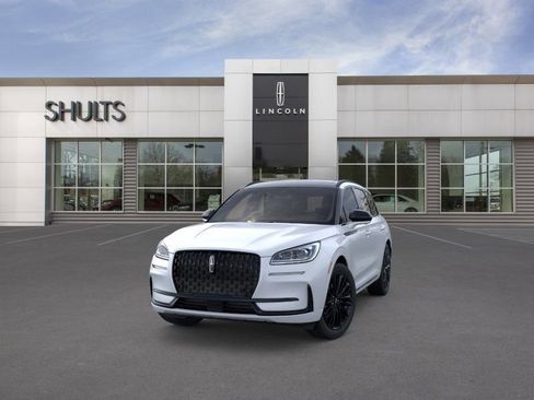 New 2026 Lincoln Corsair Reserve image 2