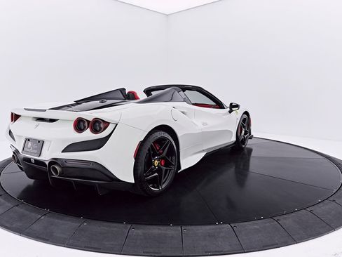 Used 2022 Ferrari F8 Tributo RWD image 19
