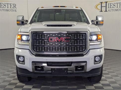 Used 2019 GMC Sierra 2500 Denali w/ Duramax Plus Package image 3