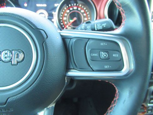 Used 2022 Jeep Wrangler Rubicon AWD/4WD image 22