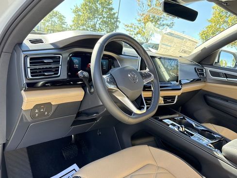 New 2026 Volkswagen Atlas Cross Sport SE image 10