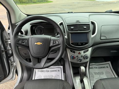 Used 2016 Chevrolet Trax LT FWD image 12