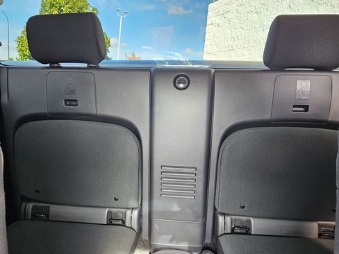 Used 2024 Nissan Frontier S image 25