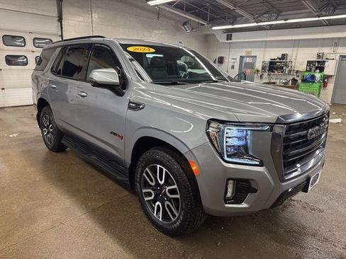 Used 2024 GMC Yukon AT4 w/ Technology Package image 8