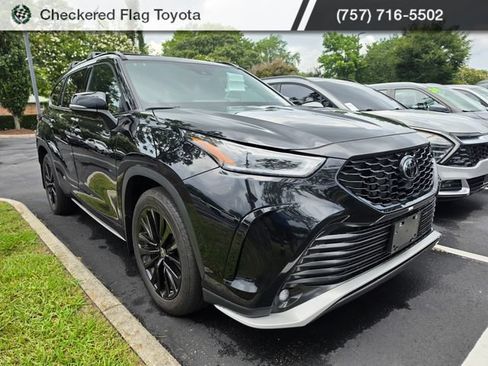 Used 2024 Toyota Highlander XSE AWD/4WD image 3