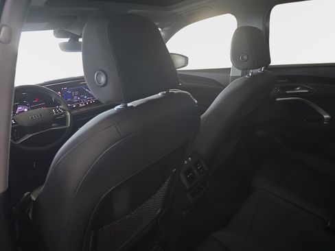 Certified 2025 Audi Q5 Premium w/ Premium Plus AWD/4WD image 9
