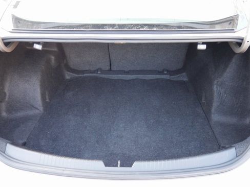 Used 2024 Chevrolet Malibu LT image 27