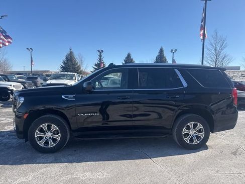 Used 2024 GMC Yukon SLE AWD/4WD image 8