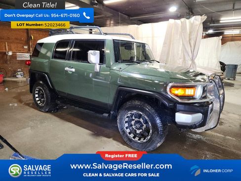 Used 2014 Toyota FJ Cruiser 4WD w/ Upgrade Package image 5