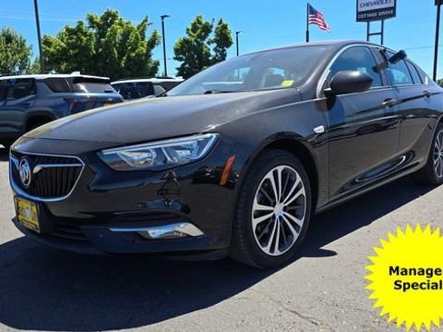 Used 2018 Buick Regal Essence image 1