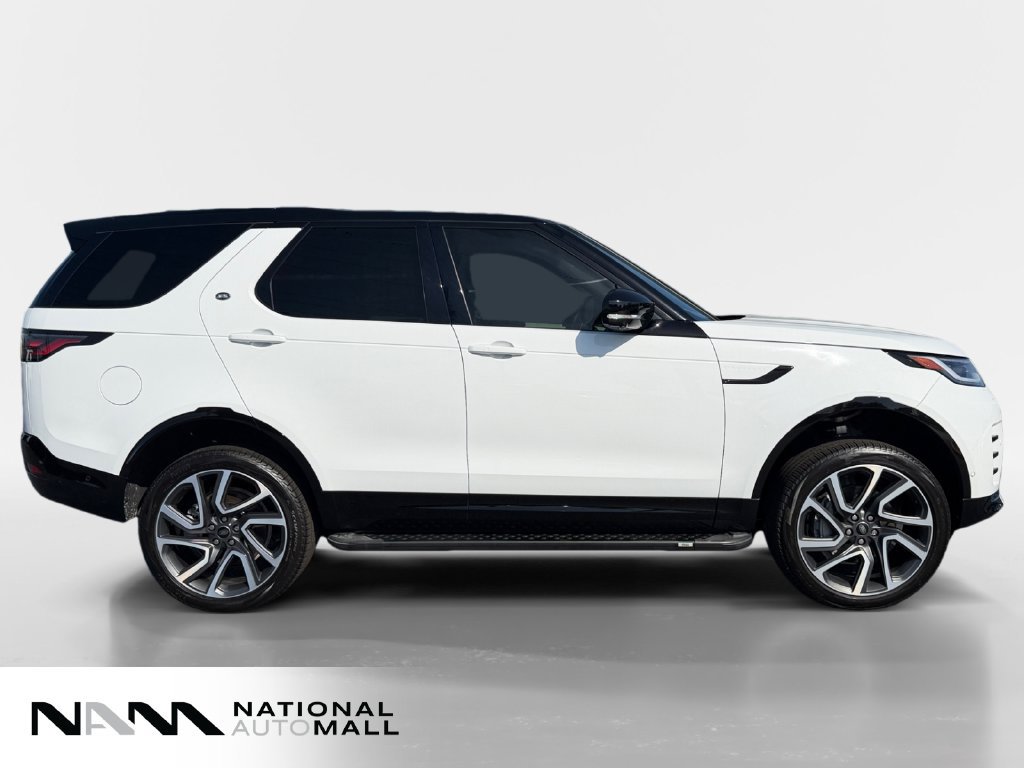 Used 2024 Land Rover Discovery Dynamic SE AWD/4WD image 6