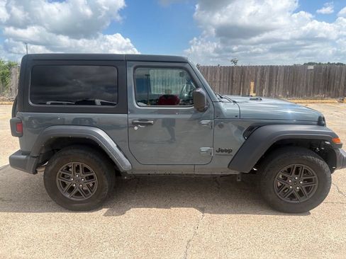 Used 2024 Jeep Wrangler Sport AWD/4WD image 5