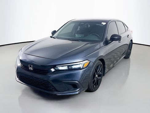 Used 2023 Honda Civic Sport image 4