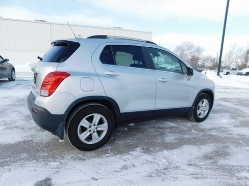 Used 2016 Chevrolet Trax LT w/ LT Convenience Package image 3