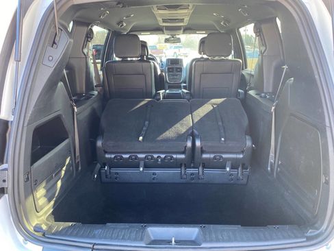 Used 2019 Dodge Grand Caravan SXT image 35