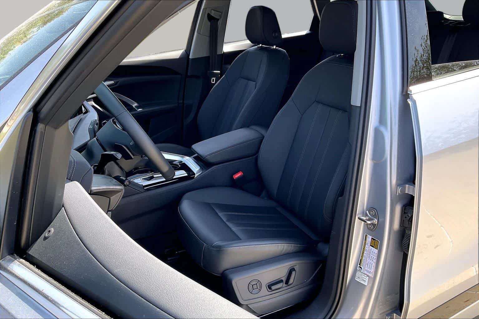 Used 2026 Audi Q5 Premium AWD/4WD image 8