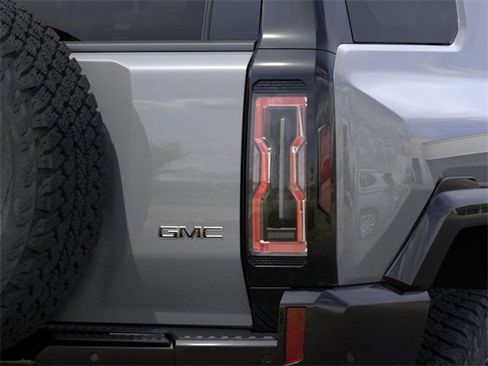 New 2025 GMC Hummer EV 2X AWD/4WD image 11