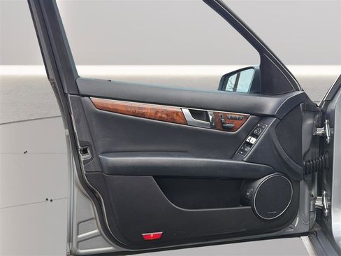 Used 2013 Mercedes-Benz C 300 4MATIC Sedan image 16