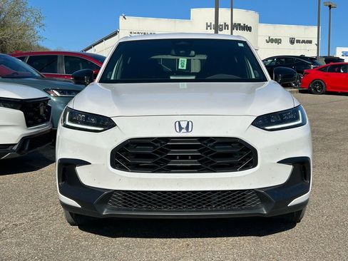 Used 2024 Honda HR-V Sport image 2