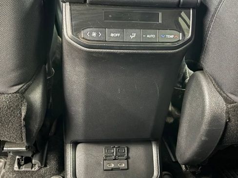 Used 2024 Toyota Highlander LE w/ Protection Package #3 (TMS) FWD image 13
