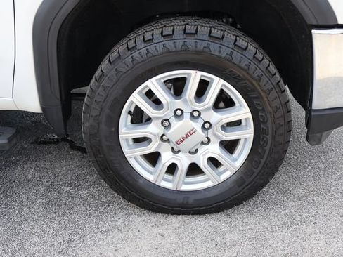 Used 2023 GMC Sierra 3500 SLT w/ SLT Premium Package AWD/4WD image 10