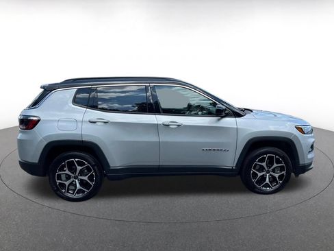 Used 2025 Jeep Compass Limited AWD/4WD image 18