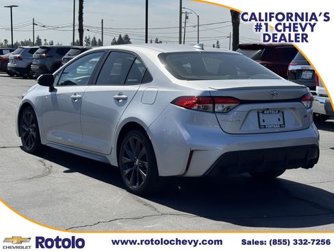 Used 2024 Toyota Corolla SE FWD image 4