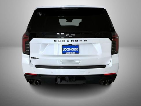 Certified 2025 Chevrolet Suburban Z71 image 6