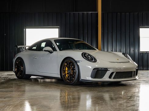 Used 2018 Porsche 911 GT3 RWD image 7