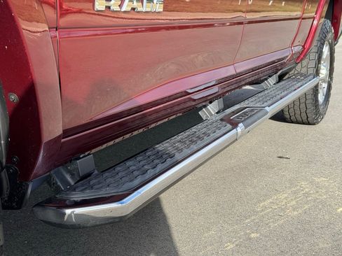 Used 2019 RAM 2500 Laramie image 12