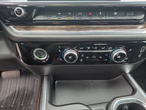 Used 2023 GMC Sierra 1500 Elevation w/ LPO, Elevation Black Package image 23