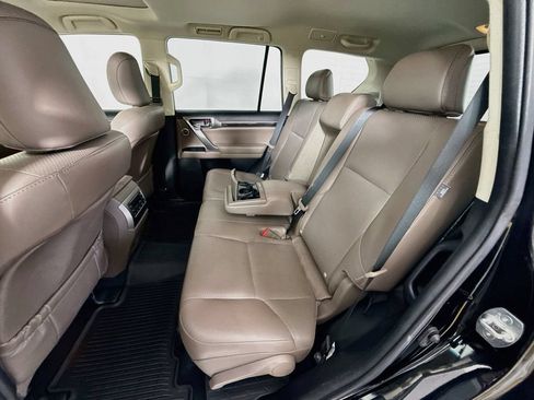 Certified 2022 Lexus GX 460 Luxury w/ Off Road Package AWD/4WD image 25