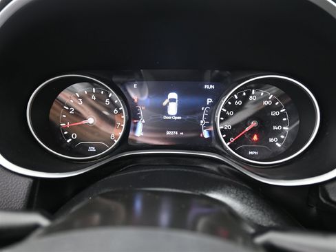 Used 2018 Jeep Compass Latitude w/ Popular Equipment Group image 15