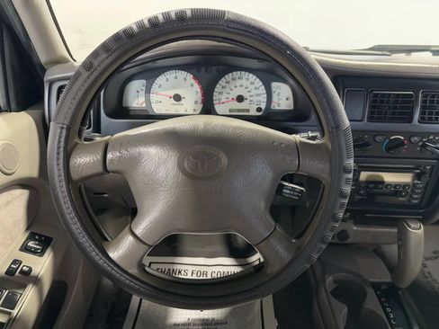 Used 2003 Toyota Tacoma PreRunner RWD image 11