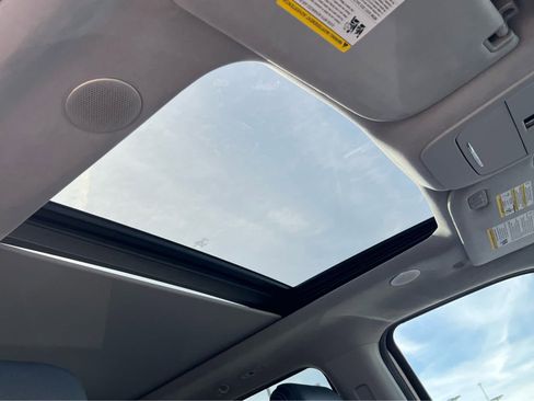 Used 2023 Ford F150 Limited image 21