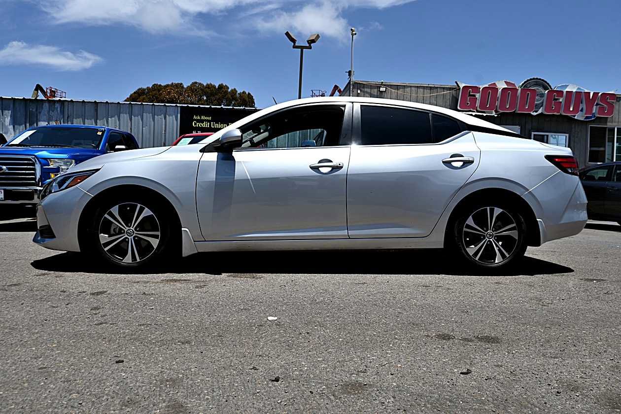 Used 2020 Nissan Sentra SV w/ Electronics Package FWD image 4