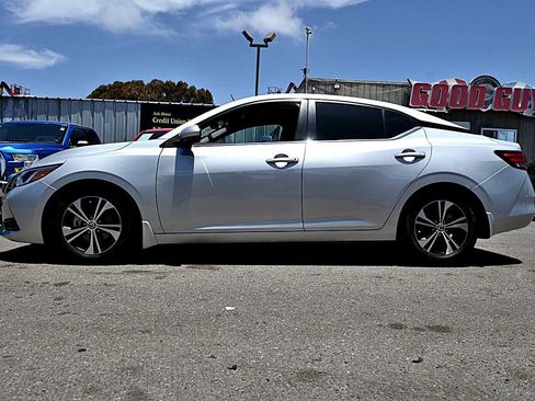 Used 2020 Nissan Sentra SV w/ Electronics Package FWD image 4