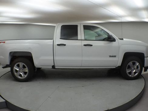 Used 2019 Chevrolet Silverado 1500 Custom w/ Texas Edition AWD/4WD image 12