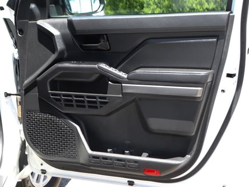 Used 2024 Toyota Tacoma SR5 RWD image 38