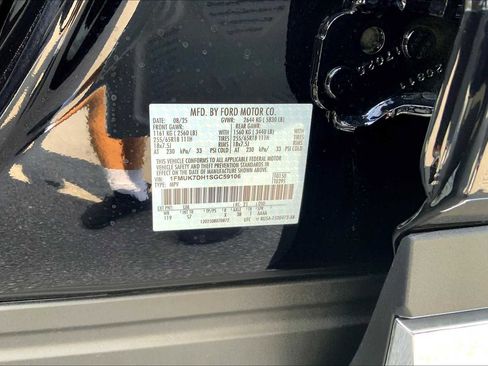 New 2025 Ford Explorer Active w/ Active Comfort Package image 18