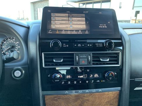 Used 2023 Nissan Armada SL w/ Captain's Chairs Package image 23
