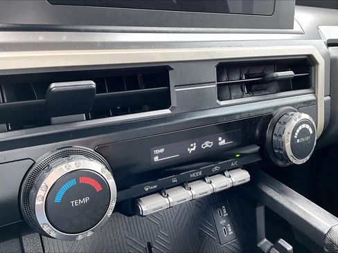 Certified 2024 Toyota Tacoma SR5 image 32