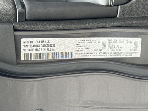New 2026 Jeep Grand Cherokee Laredo X RWD image 33