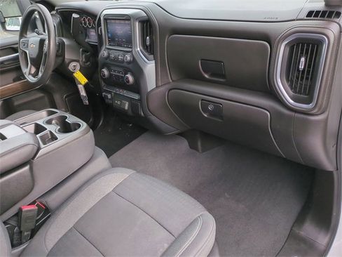 Used 2022 Chevrolet Silverado 2500 LT w/ Snow Plow Prep/Camper Package image 27