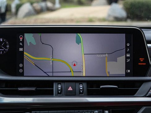 Used 2020 Lexus ES 350 F Sport image 4