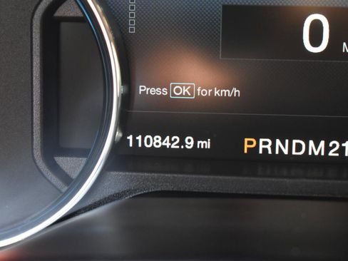 Used 2015 Ford F150 Lariat w/ Equipment Group 502A Luxury AWD/4WD image 19