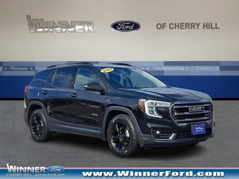 Used 2022 GMC Terrain AT4 image 1