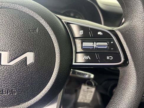 Used 2023 Kia Forte LXS w/ LXS Technology Package FWD image 19